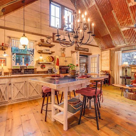 Pet-Friendly Wimberley Cabin With Fire Pit And Hot Tub Esterno foto