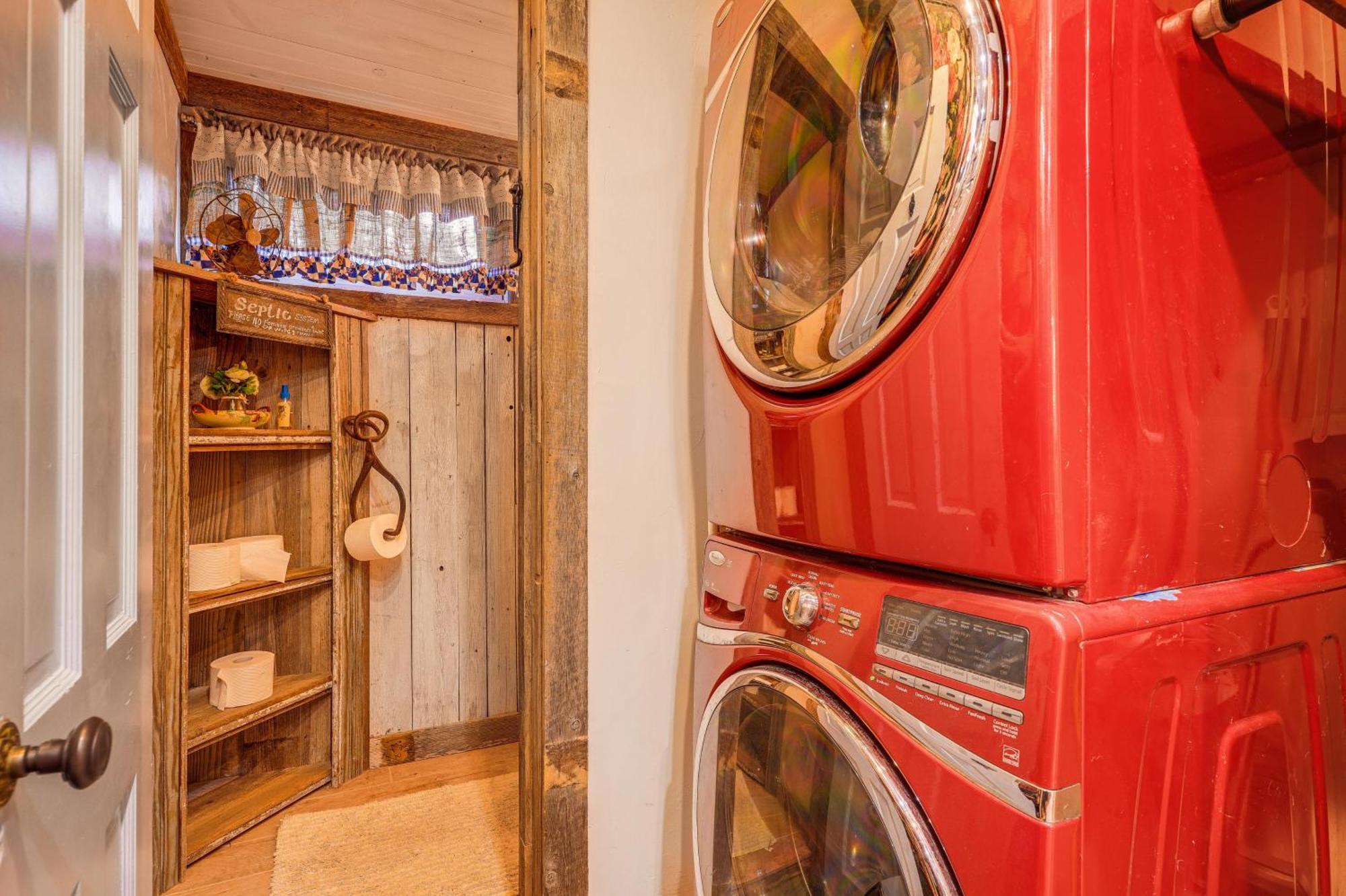 Pet-Friendly Wimberley Cabin With Fire Pit And Hot Tub Esterno foto