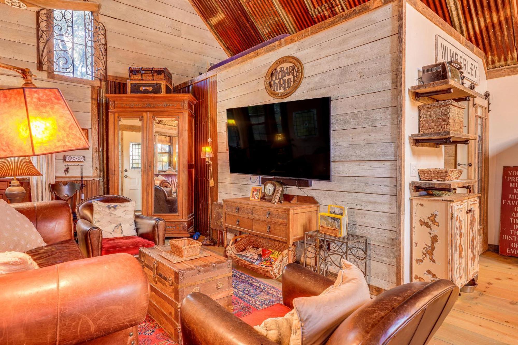 Pet-Friendly Wimberley Cabin With Fire Pit And Hot Tub Esterno foto